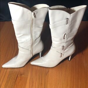Chic White Heeled Boots for Women